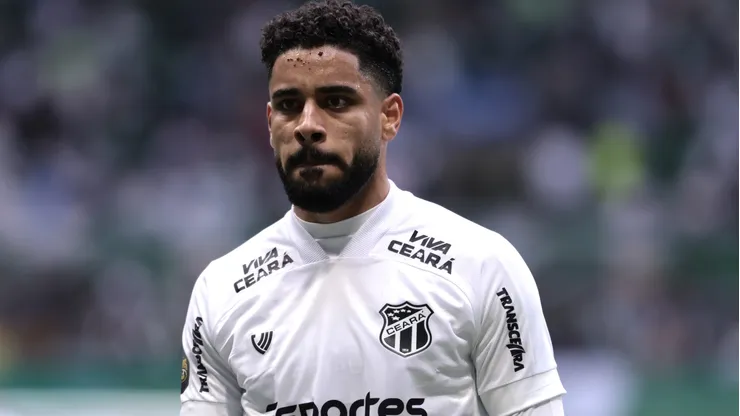 SP - SAO PAULO - 10/08/2025 - BRASILEIRO A 2025, PALMEIRAS X CEARA - Matheus Bahia jogador do Ceara durante partida contra o Palmeiras no estadio Arena Allianz Parque pelo campeonato Brasileiro A 2025. Foto: Marcello Zambrana/AGIF