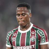 Arias vira alvo de recado da torcida do Fluminense no Maracanã