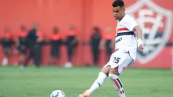 BA - SALVADOR - 07/12/2025 - BRASILEIRO A 2025, VITORIA X SAO PAULO - Alisson jogador do Sao Paulo durante partida contra o Vitoria no estadio Barradao pelo campeonato Brasileiro A 2025. Foto: Jhony Pinho/AGIF