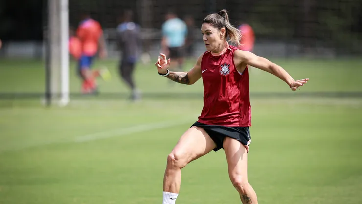 Gabi Zanotti em treino do Timão - Foto: Rodrigo Gazzanel/Agência Corinthians