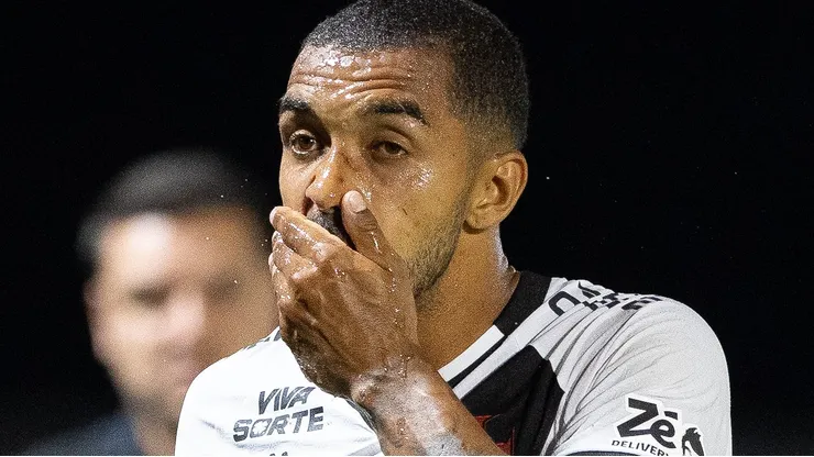 Paulo Henrique foi vendido pelo Galo em 2023.