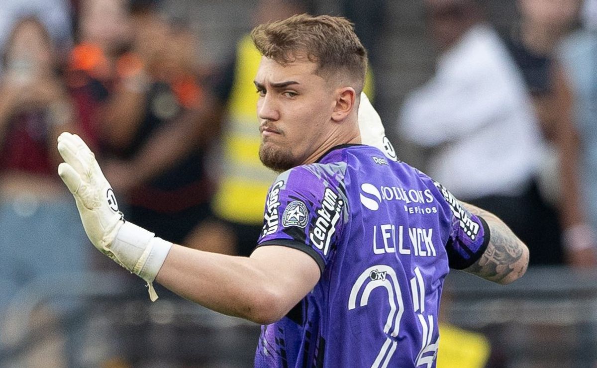 Léo Linck desabafa após derrota do Botafogo no clássico contra o Vasco: “Precisou mudar totalmente o nosso estilo”