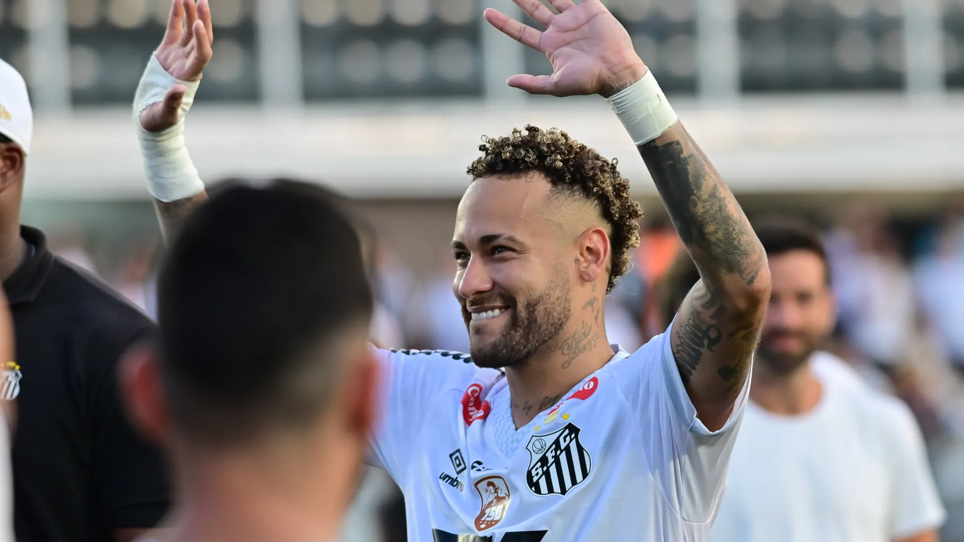 Neymar vive a expectativa de voltar aos gramados – Foto: Jota Erre/AGIF