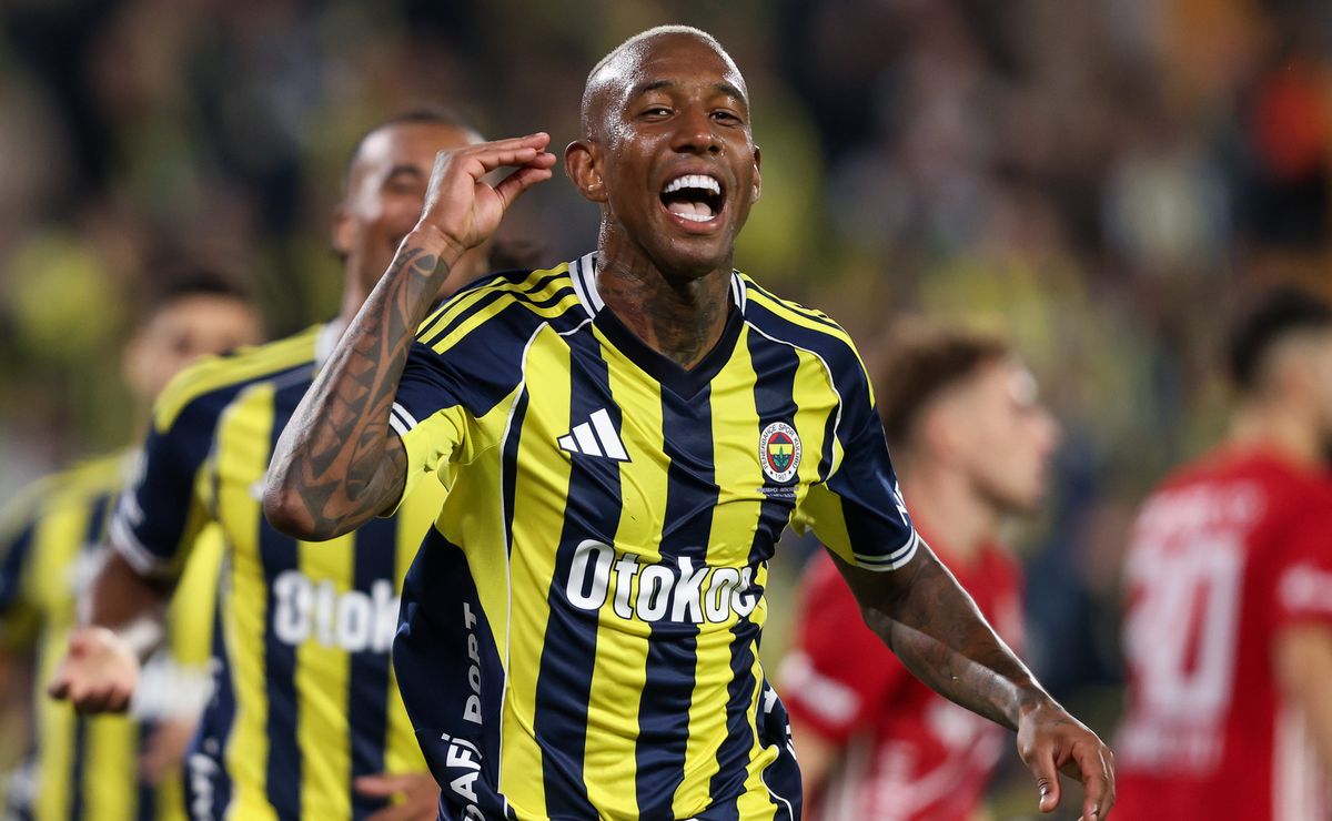 Flamengo se frustra com renovação de Talisca no Fenerbahçe e perde chance de avançar por meia em julho
