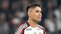 Luiz Araújo em campo com a camisa do Fla.