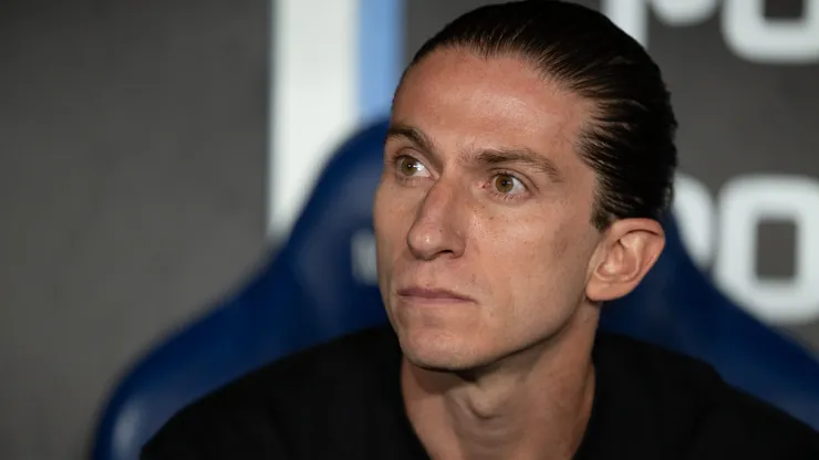 Filipe Luís busca a primeira vitória com o Flamengo no Brasileirão 2026 – Foto: Jorge Rodrigues/AGIF