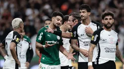 Flaco Lopez jogador do Palmeiras reclama com a arbitragem durante partida contra o Corinthians no estAdio Arena Corinthians pelo campeonato Paulista 2026. Foto: Marcello Zambrana/AGIF