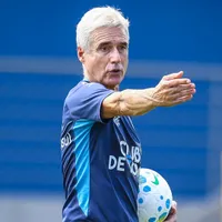 Grêmio avalia contratação de camisa 10 para Luís Castro apenas para junho