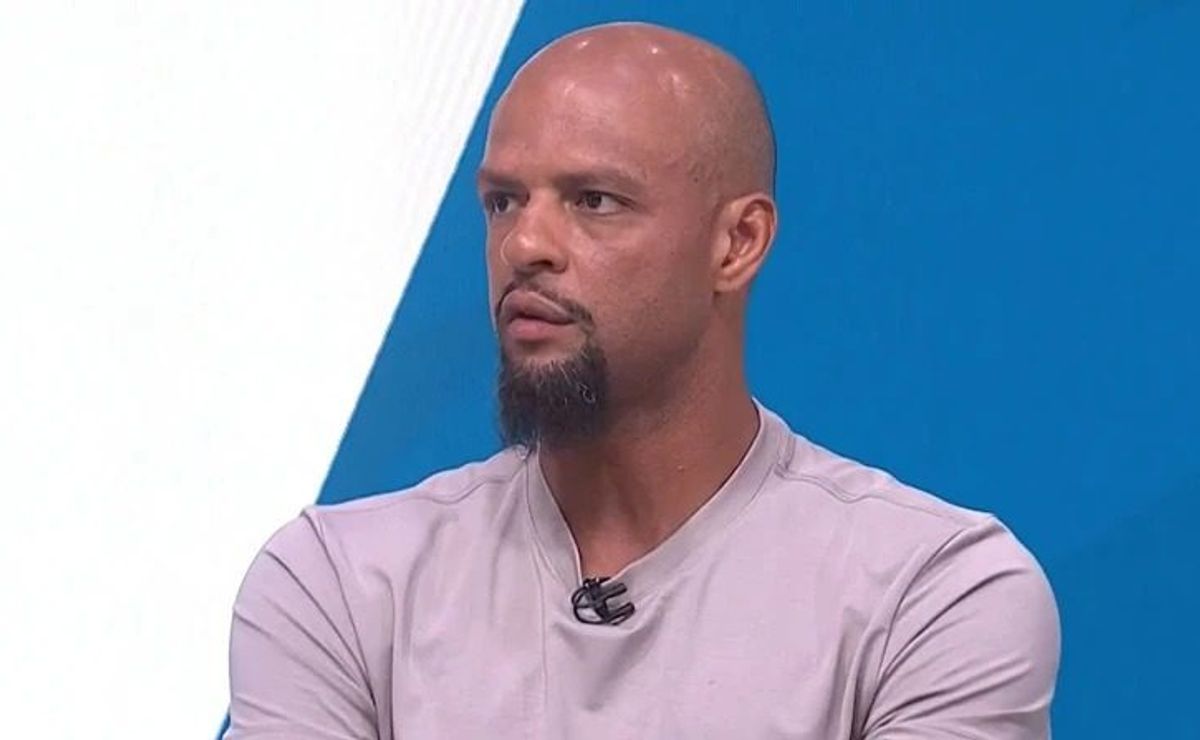 Felipe Melo faz duras críticas a Matheus Bachi após briga com Tite: “Uma falta de respeito”