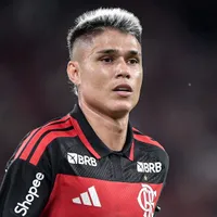 Torcida do Flamengo não perdoa atuação de Luiz Araújo contra o Lanús