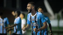 Wagner Leonardo comemora gol pelo Imortal