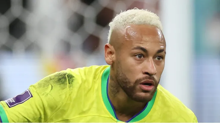 Neymar tem prazo curto para convencer Carleto.