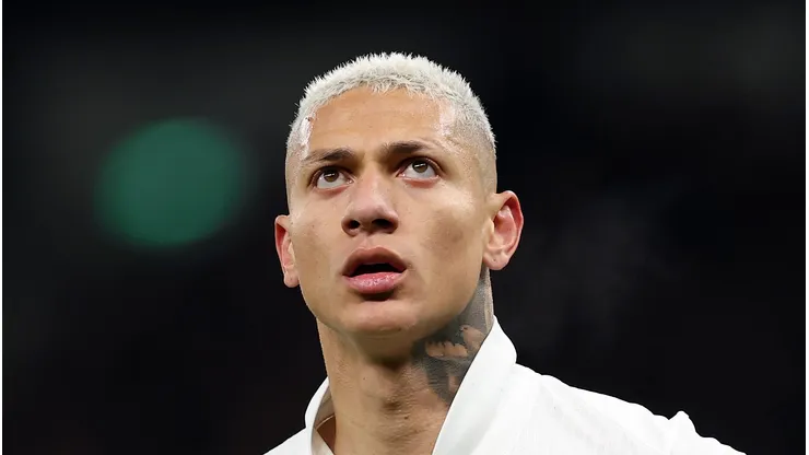 Richarlison, atacante do Flamengo em partida pelo campeonato inglês (Foto: Ryan Pierse/Getty Images)