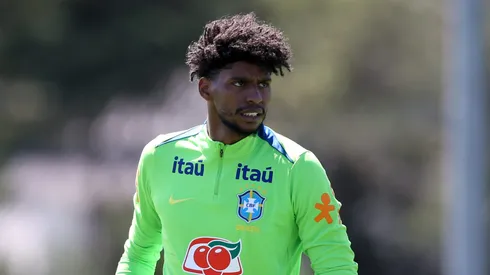 Hugo Souza goleiro da Seleção Brasileira durante treino na Granja Comary. Foto: Marlon Costa/AGIF

