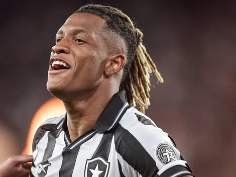 Fase iluminada faz Danilo bater recorde de gols no Botafogo