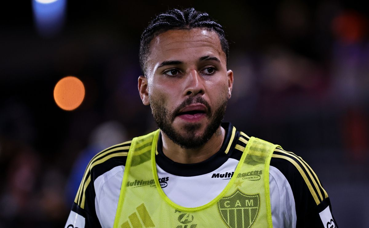 Alexsander passa por tratamento com células-tronco após lesão e vira baixa importante no Atlético-MG