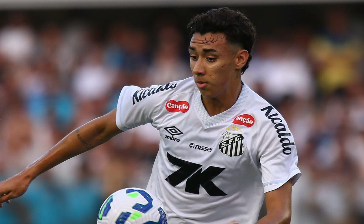 Gabriel Bontempo volta a ser titular do Santos após quase seis meses começando entre os reservas