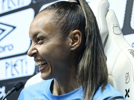 Taty Amaro fala sobre disputa por vaga e adaptação no Santos