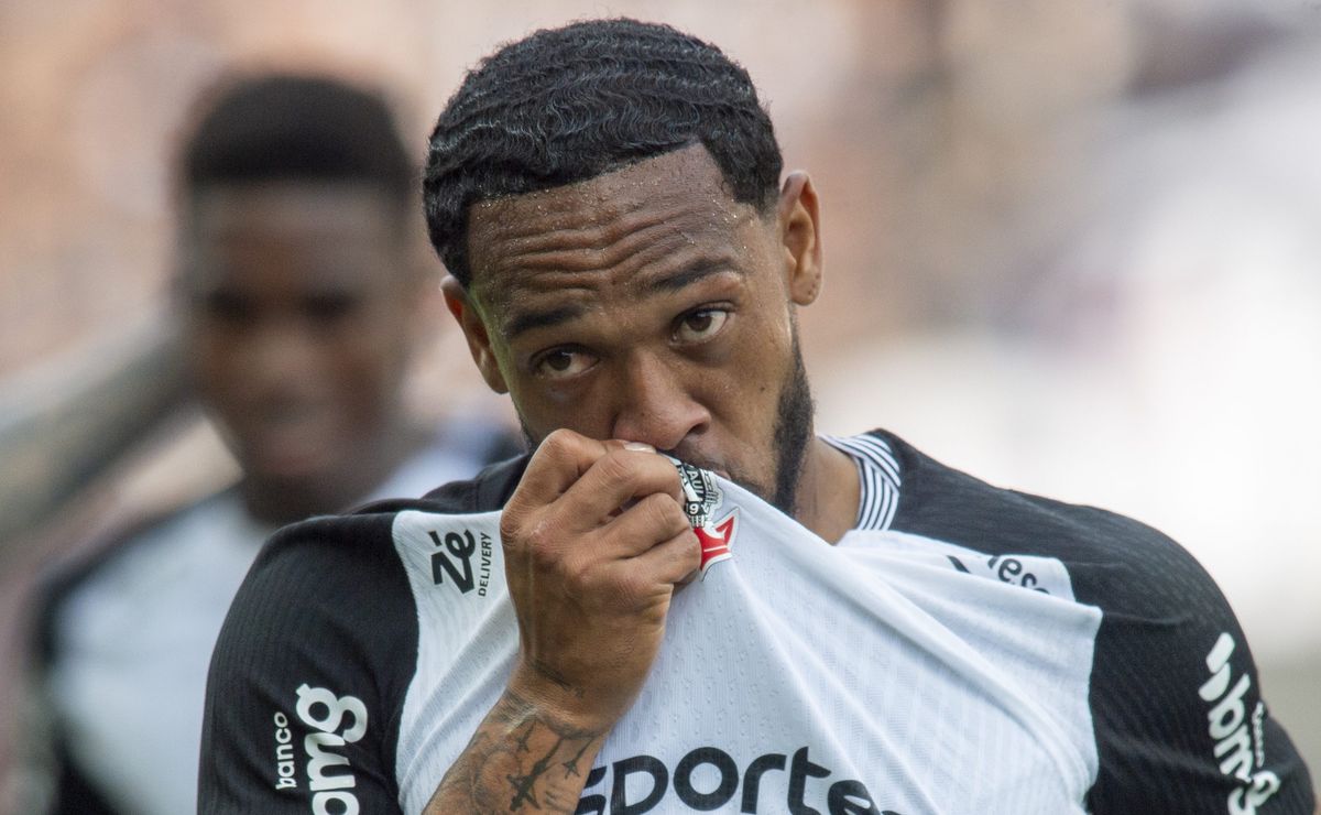 Corinthians toma decisão sobre José Martínez e o pune vetando seu salário de janeiro, diz Samir Carvalho