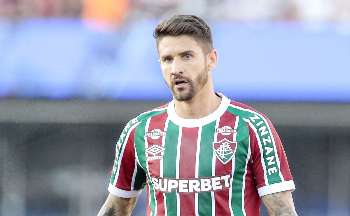 Everaldo minimiza críticas do Fluminense em retorno ao Bahia: “A despedida foi bem difícil”