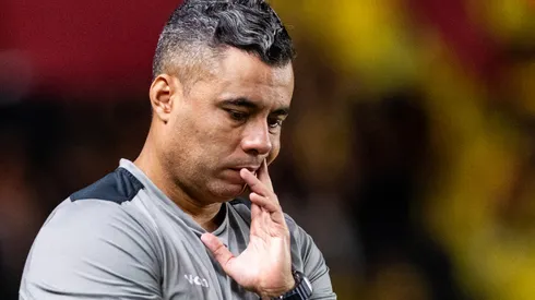 Jair Ventura tem desfalques importantes para enfrentar o Flamengo – Foto: Rafael Vieira/AGIF
