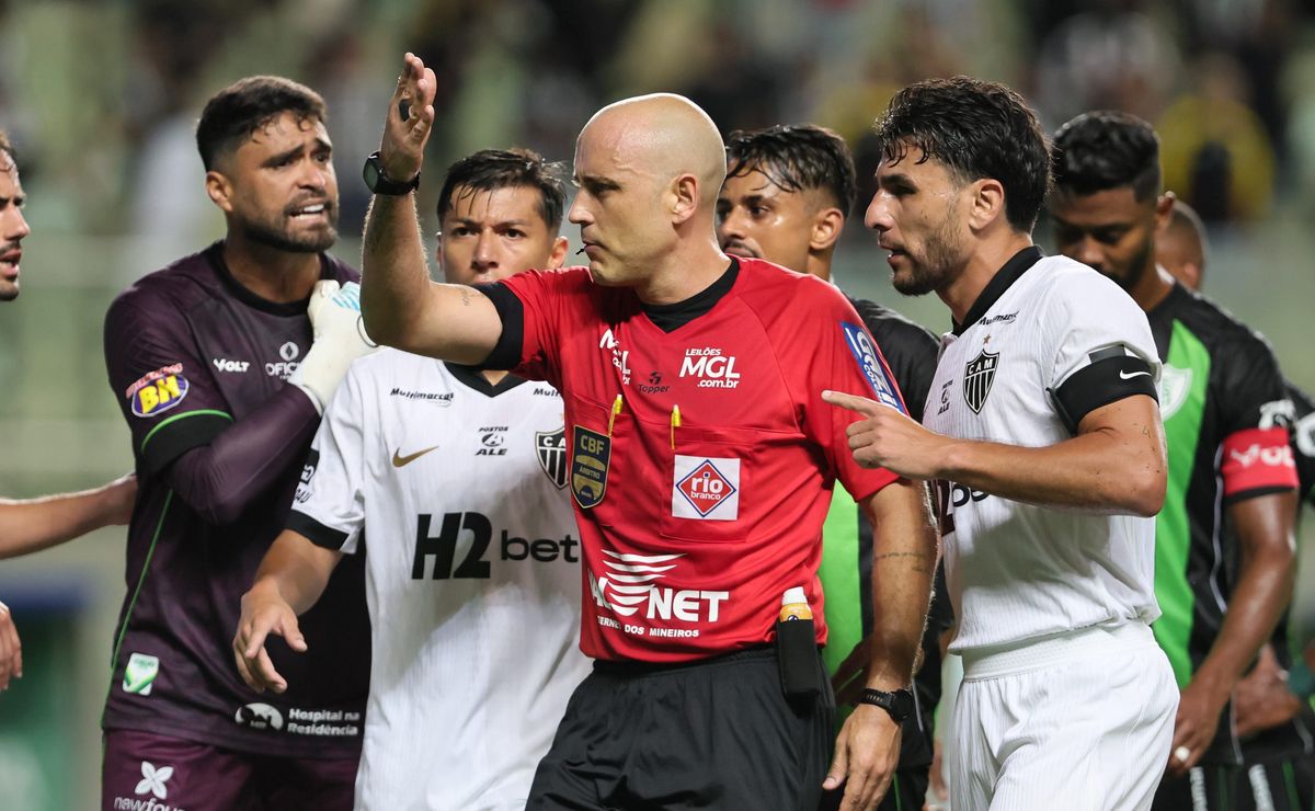 FMF reconhece pênalti não marcado para o Atlético-MG e abre o jogo sobre arbitragem no Mineiro
