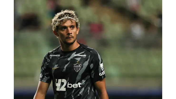 MG - BELO HORIZONTE - 21/01/2026 - MINEIRO 2026, AMERICA-MG X ATLETICO - Gustavo Scarpa jogador do Atletico durante aquecimento antes da partida contra o America-MG no estadio Independencia pelo campeonato Mineiro 2026. Foto: Gilson Lobo/AGIF