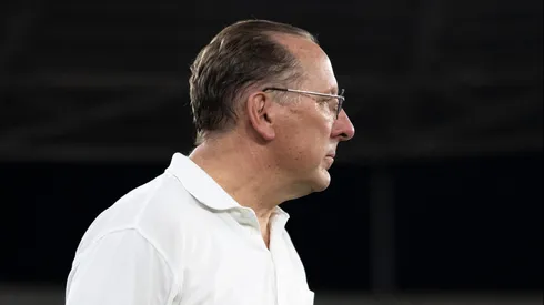 John Textor dono da saf do Botafogo durante partida contra o Cruzeiro no estadio Engenhão pelo campeonato Brasileiro A 2026. 
