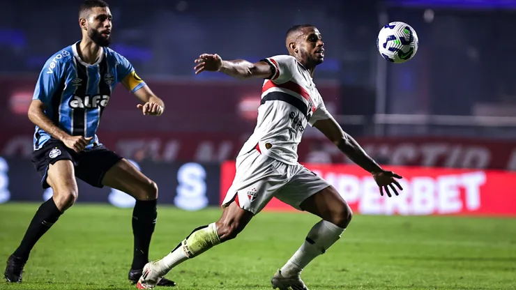 São Paulo e Grêmio se enfrentam pelo Brasileirão. Foto: Fabio Giannelli/AGIF