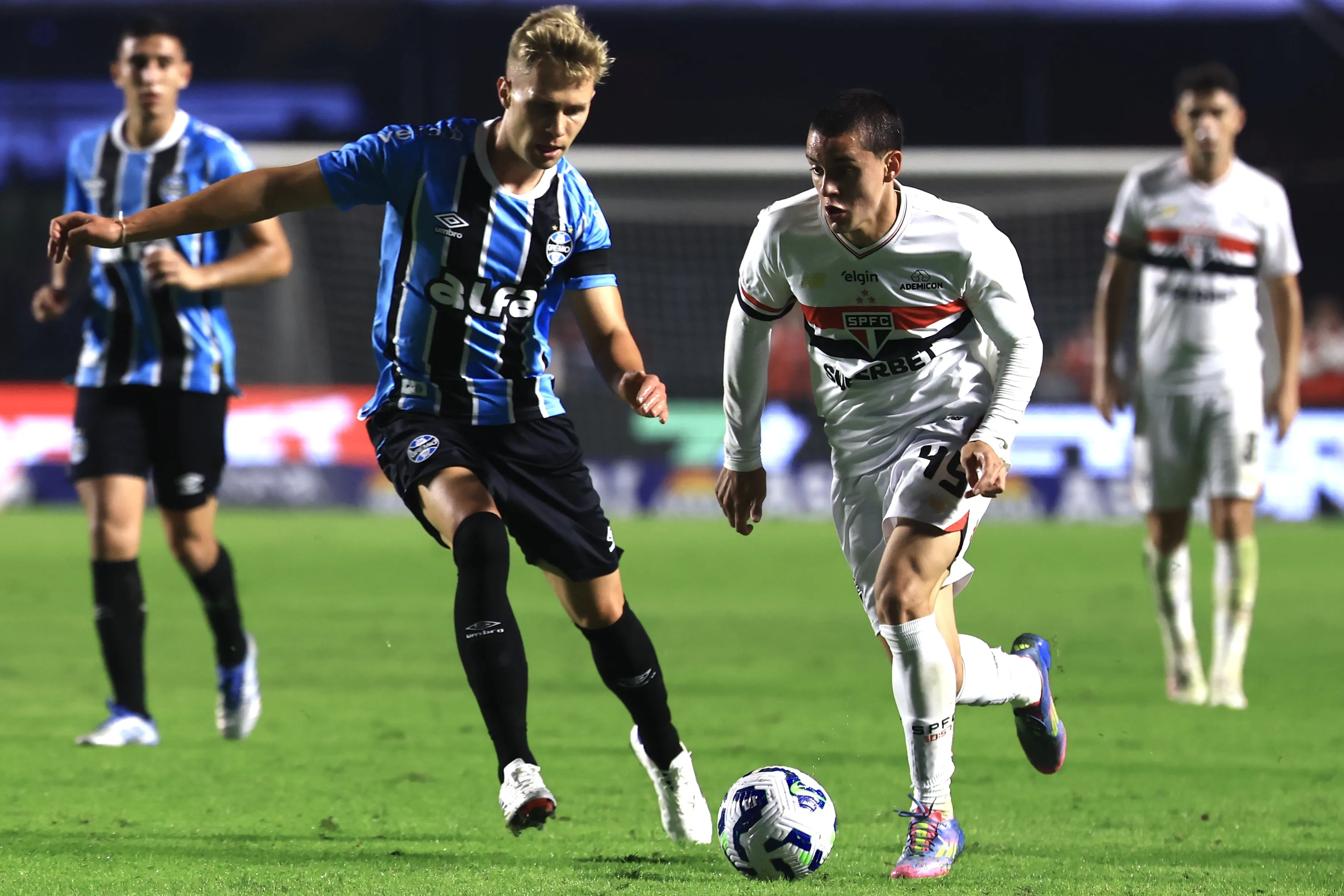 No último duelo no Morumbis, vitória do São Paulo por 2 a 1. Foto: Marcello Zambrana/AGIF