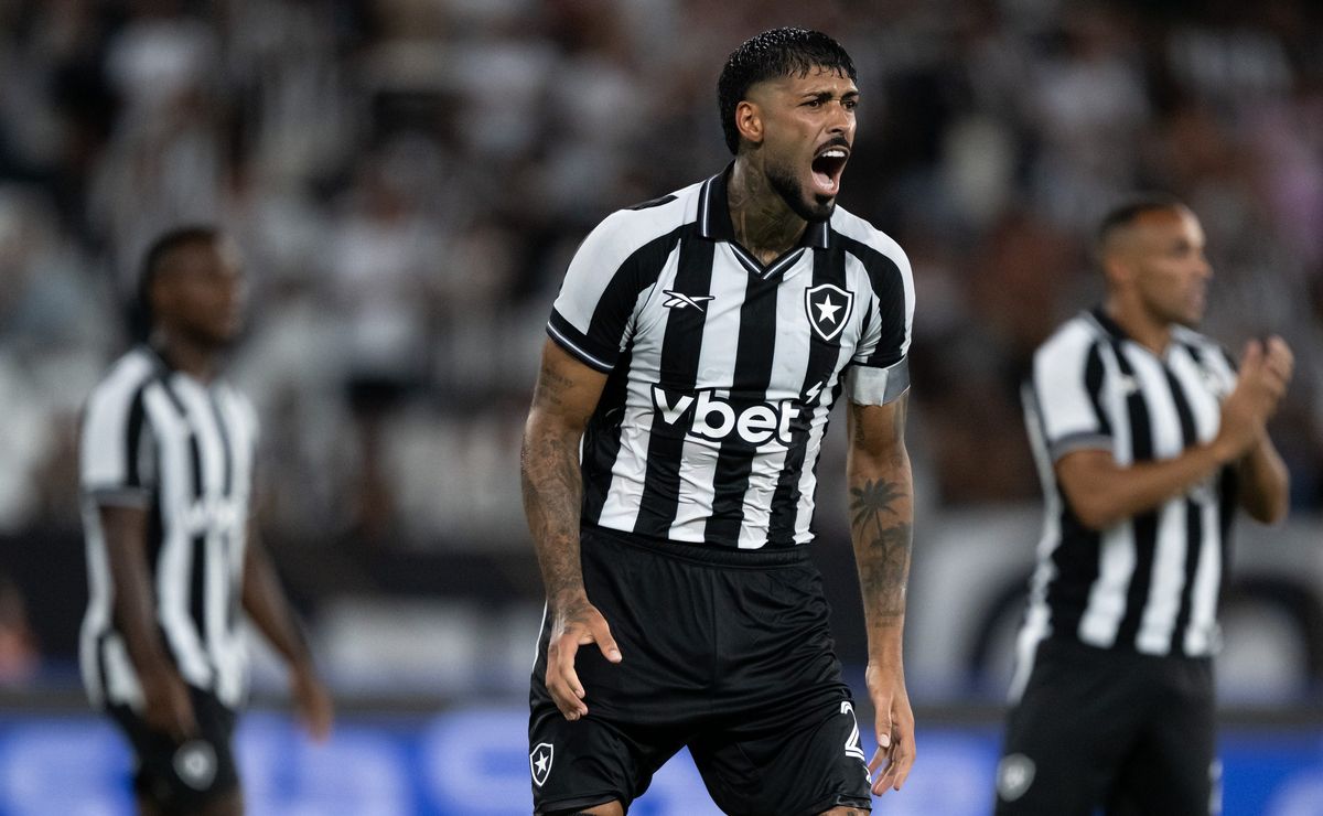 Botafogo acerta com a Mizuno e terá nova fornecedora de material esportivo para meados de 2026