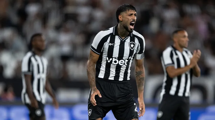 Barboza jogador do Botafogo durante partida contra o Cruzeiro no estadio Engenhao pelo campeonato Brasileiro A 2026. Foto: Jorge Rodrigues/AGIF