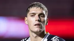 Rollheiser gostou de convite de Riquelme para ir ao Boca, mas Santos pede alto