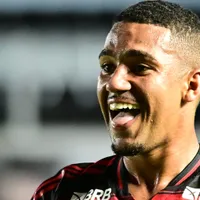Flamengo banca Samuel Lino e aposta em evolução