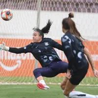 Corinthians perde Lelê na estreia do Brasileirão Feminino