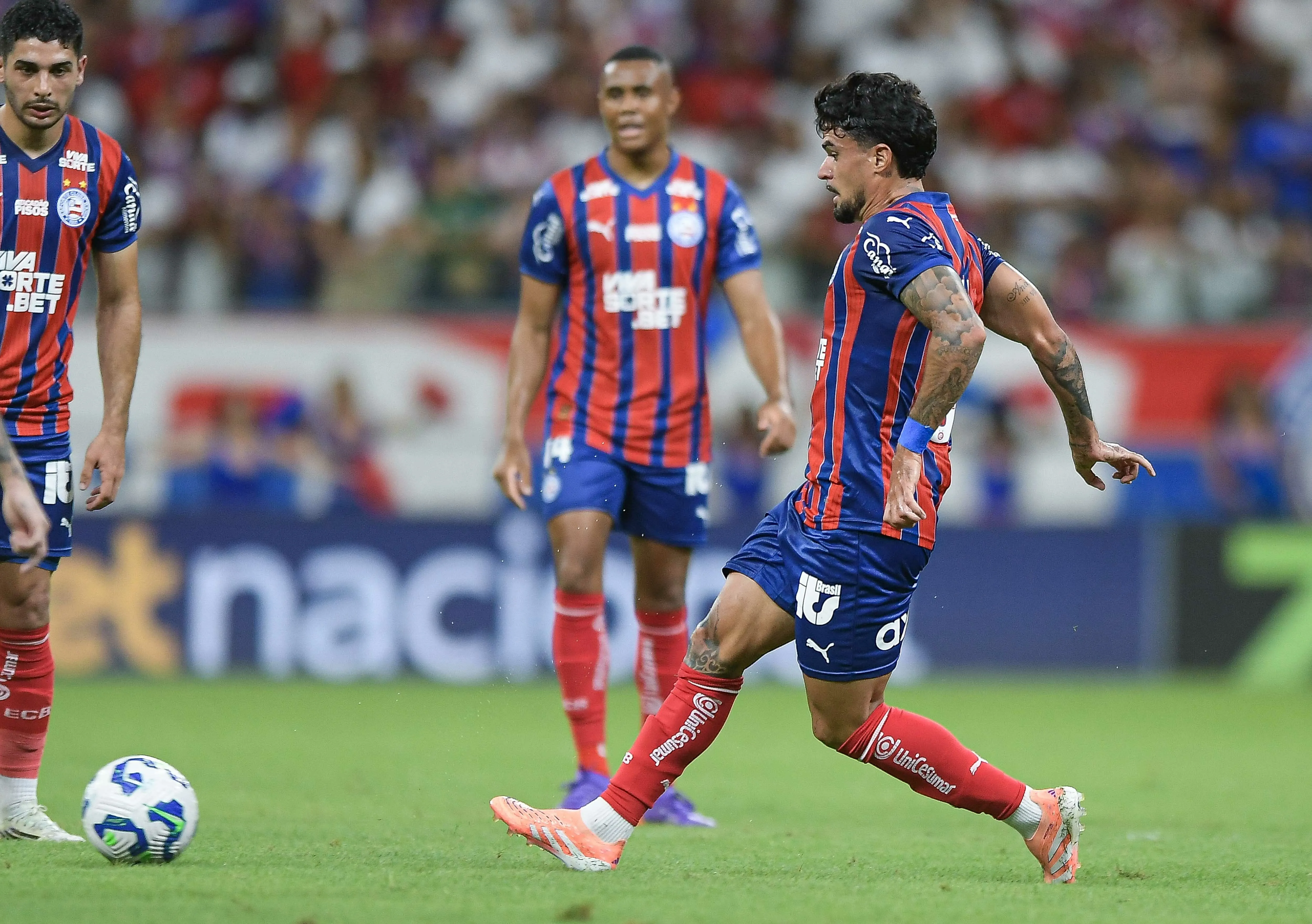 Cauly jogador do Bahia durante partida contra o Bragantino no estadio Arena Fonte Nova pelo campeonato Brasileiro A 2025. Foto: Jhony Pinho/AGIF