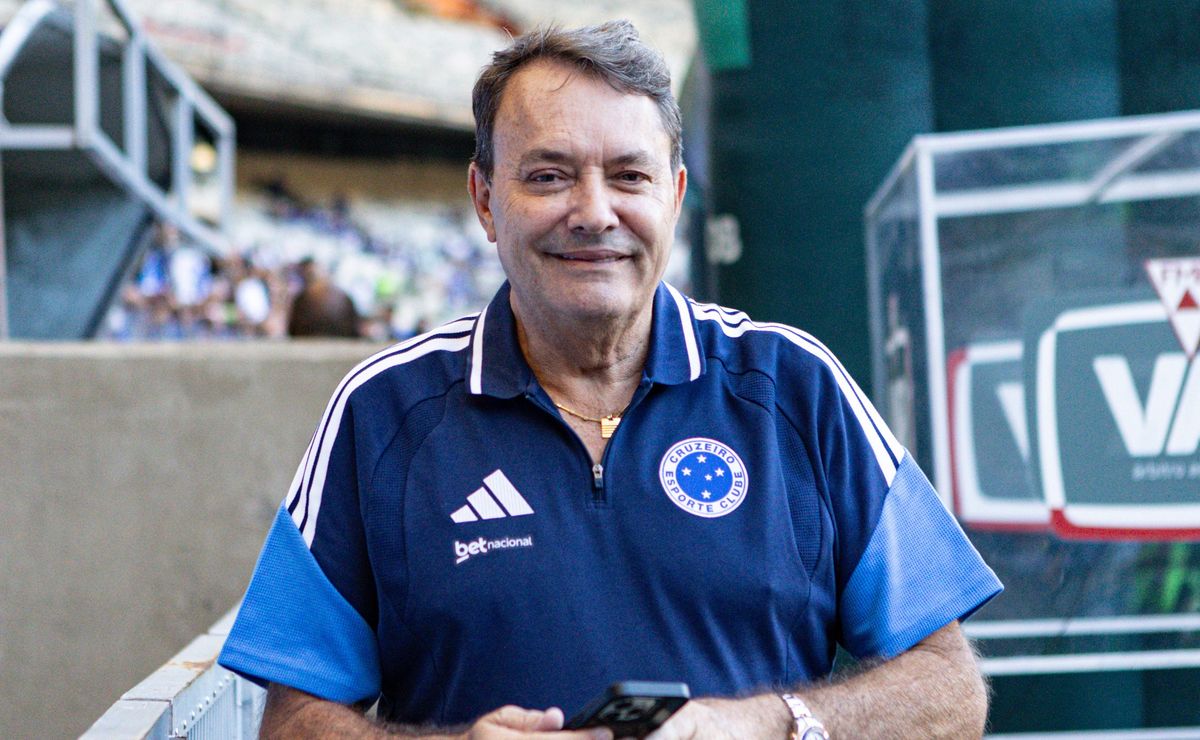 Cruzeiro segue interessado em Halam Loboa e avalia proposta pelo volante do Independiente Medellín