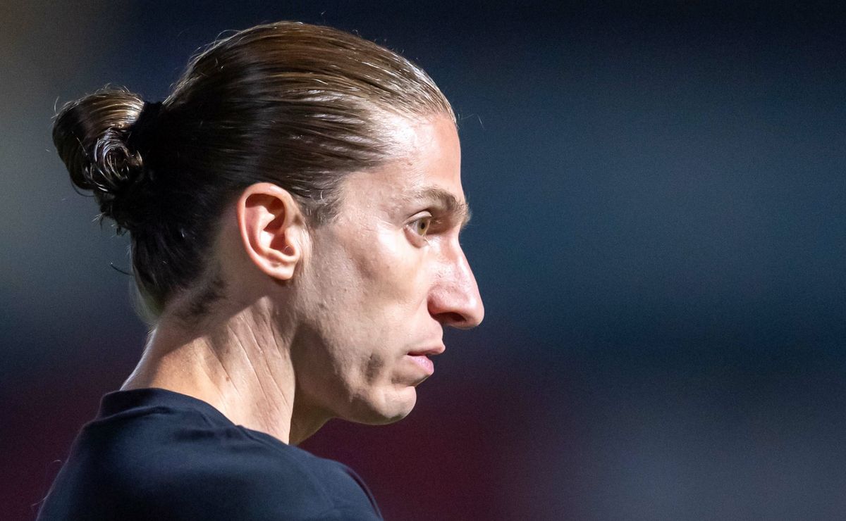 Filipe Luís surpreende com Paquetá de ponta e muda o Flamengo após pressão do Vitória
