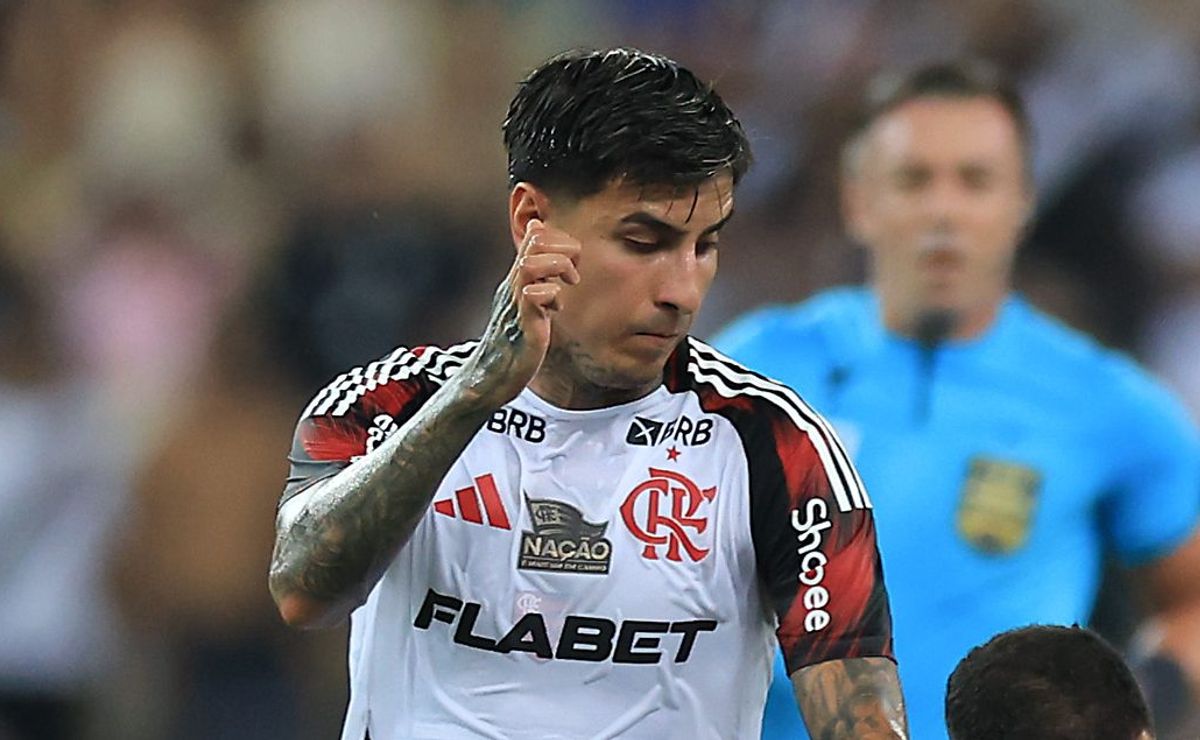 Flamengo vence o Vitória no Barradão e garante três pontos fora de casa pelo Brasileirão