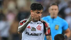 Pulgar, volante do Flamengo em partida pelo campeonato brasileiro (Foto: Buda Mendes/Getty Images)