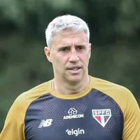 Crespo muda o São Paulo para enfrentar o Grêmio