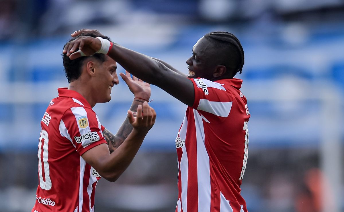 Edwuin Cetré é oferecido novamente ao Santos, que toma decisão e não se empolga com o atacante