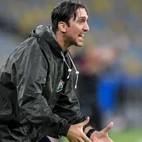 Zubeldía cobra centroavante e pressiona diretoria do Fluminense