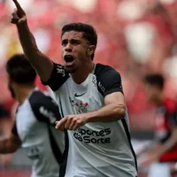 Gabriel Paulista cresce no Corinthians antes do Brasileiro