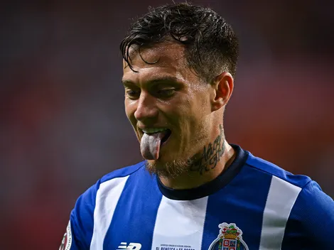 Alvo de Internacional e Corinthians, Otávio irá permanecer no futebol árabe