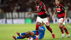 RJ - RIO DE JANEIRO - 07/02/2026 - CARIOCA 2026, FLAMENGO X SAMPAIO CORREA - Evertton Araujo jogador do Flamengo durante partida contra o Sampaio Correa no estadio Maracana pelo campeonato Carioca 2026. Foto: Jorge Rodrigues/AGIF