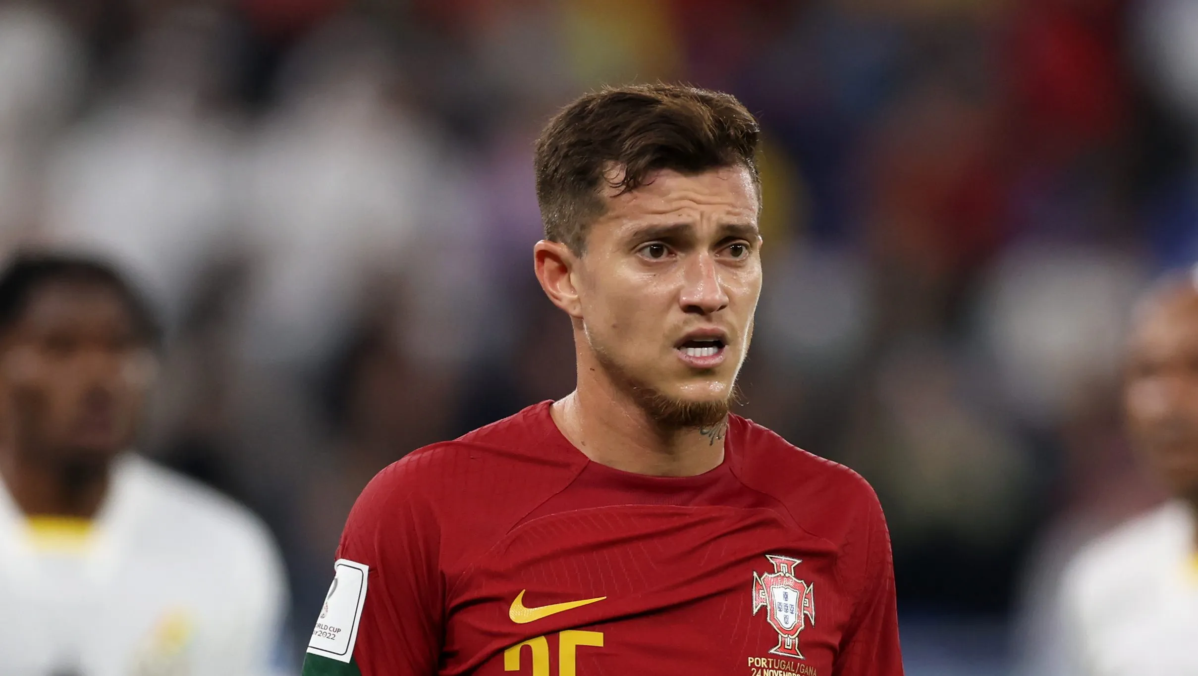 Foto: Clive Brunskill/Getty Images – Otávio disputou a Copa do Mundo de 2022 pela Seleção de Portugal.