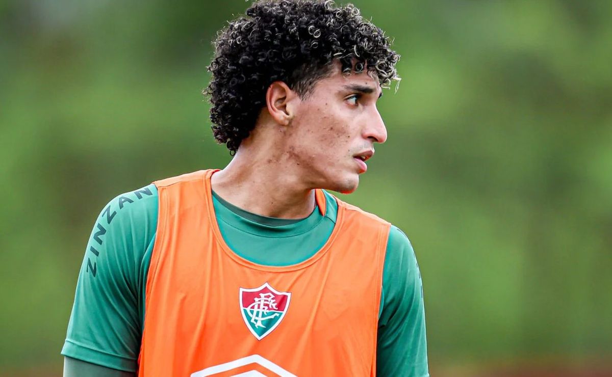 Fluminense finalmente acerta saída de Gabriel Fuentes e lateral vai se transferir para o Fortaleza