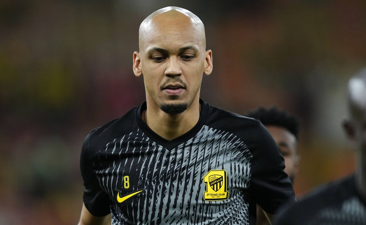 Mudança de comando no Al-Ittihad mexe nos bastidores e Fabinho ganha força para reforçar o Palmeiras