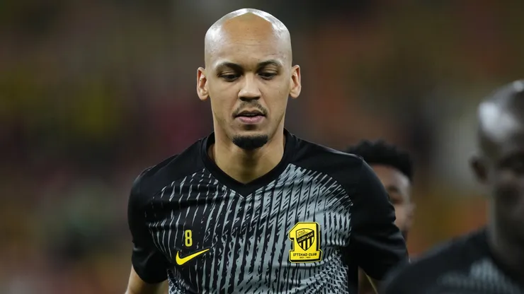Fabinho pode ter destino alterado no Al-Ittihad, que está em processo de venda na Arábia Saudita